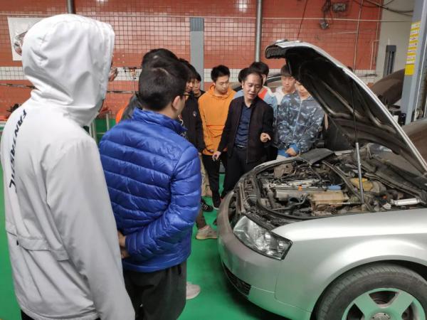 成都艺术职业大学中职部汽车检测与维修技术（含新能源汽车方向）